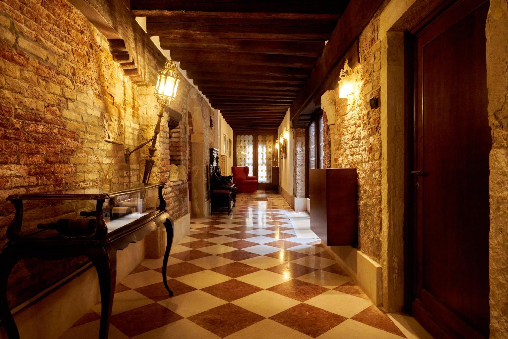 Nama Boutique Residence Венеция Экстерьер фото